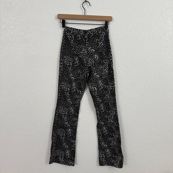 Motel Zoven High Waist Animal Print Flared Leg Trouser Pant Rar Leopard Grey XXS - Picture 11 of 16